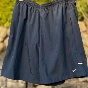 Nike - mens running shorts, Nvy, Lg, great condition.